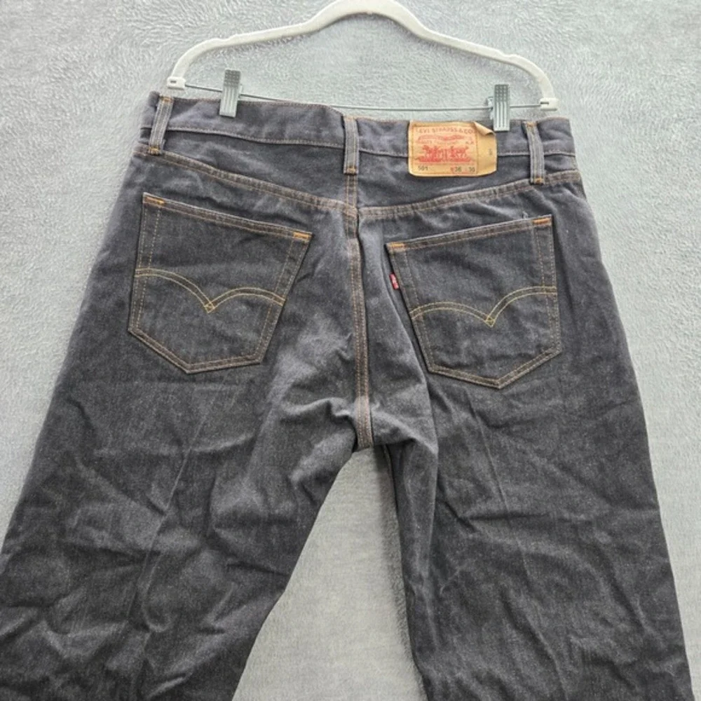 VINTAGE Levi's 501 Men Jeans 36x30 Gray Denim Straight Leg Button Fly Y2K USA‎